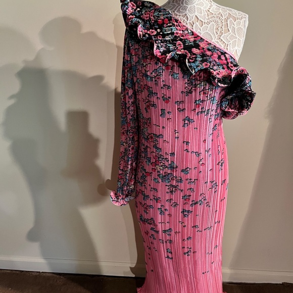 Givenchy $4320. One Shoulder Long  Pleated Runway Dress Gown S 2 - Picture 3 of 9